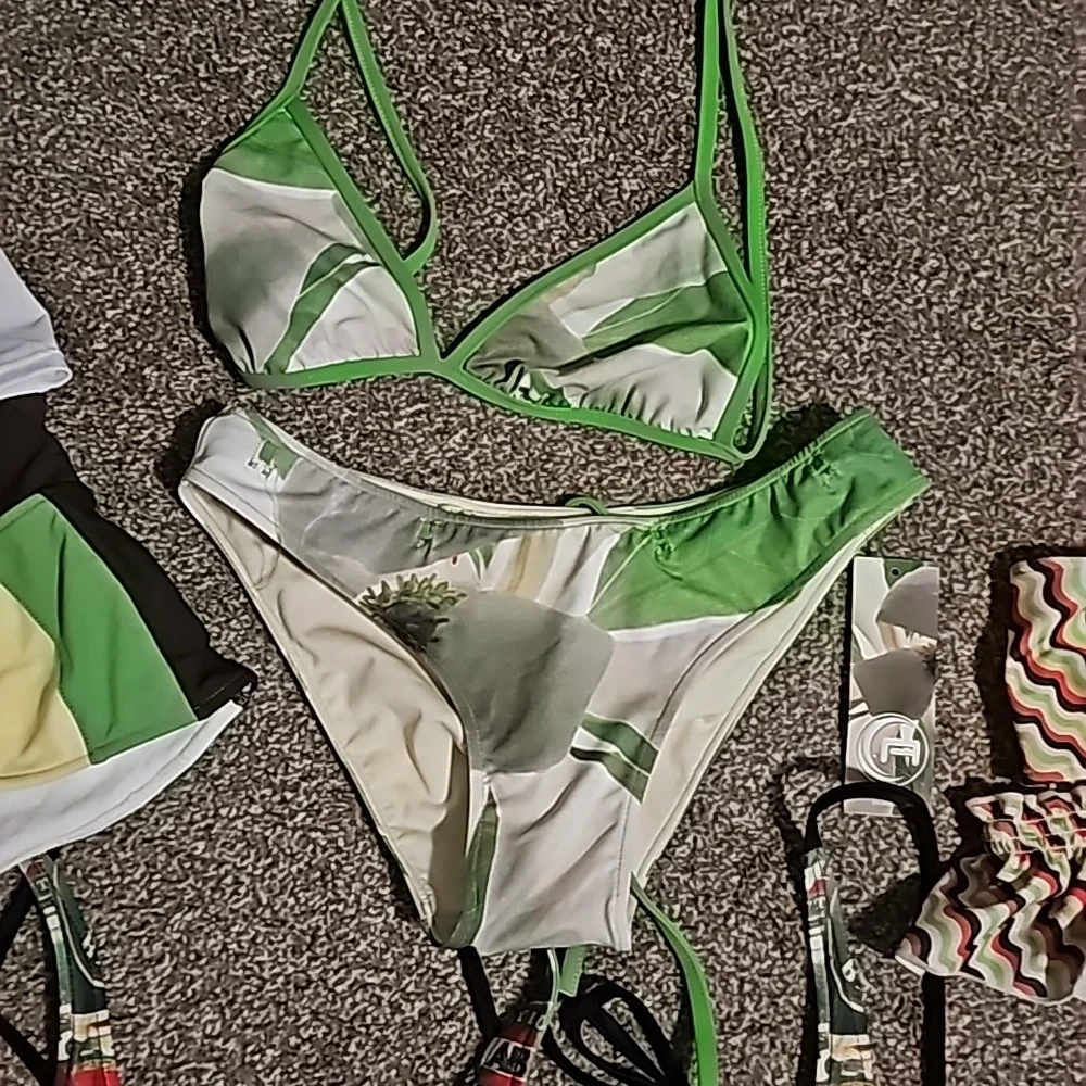 Bikini sets - Picture 4 of 13